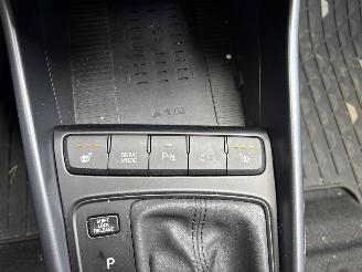 Hyundai I-20 AUTOMAAT 100 PK  PREMIUM SPORT BOSE NAVI CLIMA CAMERA LED B.J 12-2024 picture 15