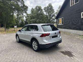 Volkswagen Tiguan 1.5 AUTOMAAT 150 PK NAVI CLIMA CAMERA VIR Dashboard LED TREKHAAK B.J 2024 picture 4
