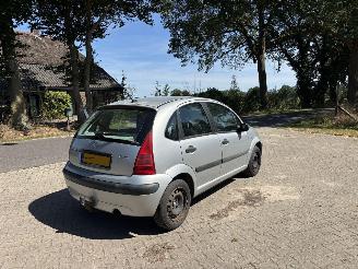 Citroën C3 1.4 Edition 5-drs Stuurbekr Elec pakket Trekhaak B.J 2003 APK Mei 2027 picture 2