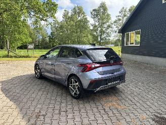 Hyundai I-20 AUTOMAAT 100 PK PREMIUM SPORT BOSE NAVI CLIMA CAMERA LED B.J 12-2024 picture 2