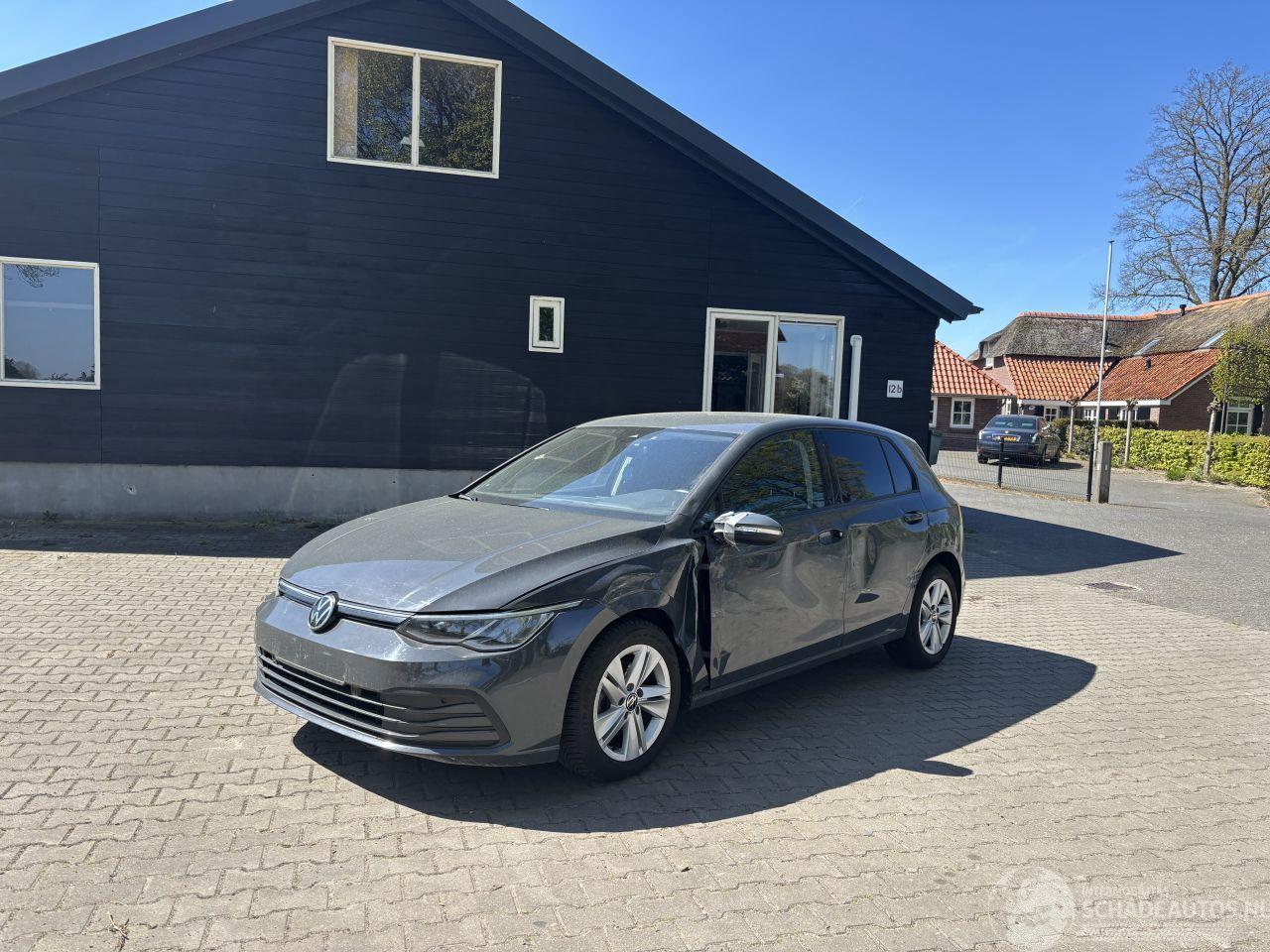 Volkswagen Golf TSI 110 PK NAVI CLIMA CAMERA LED PDC PRIVACY GLASS B.J 04-2023
