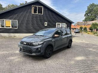 Vaurioauto  passenger cars Dacia Jogger 1.8 HYBRIDE AUTOMAAT 7 PERS EXTREEM NAVI CLIMA CAMERA CRUISE LED B.J 04-2026 2026/4