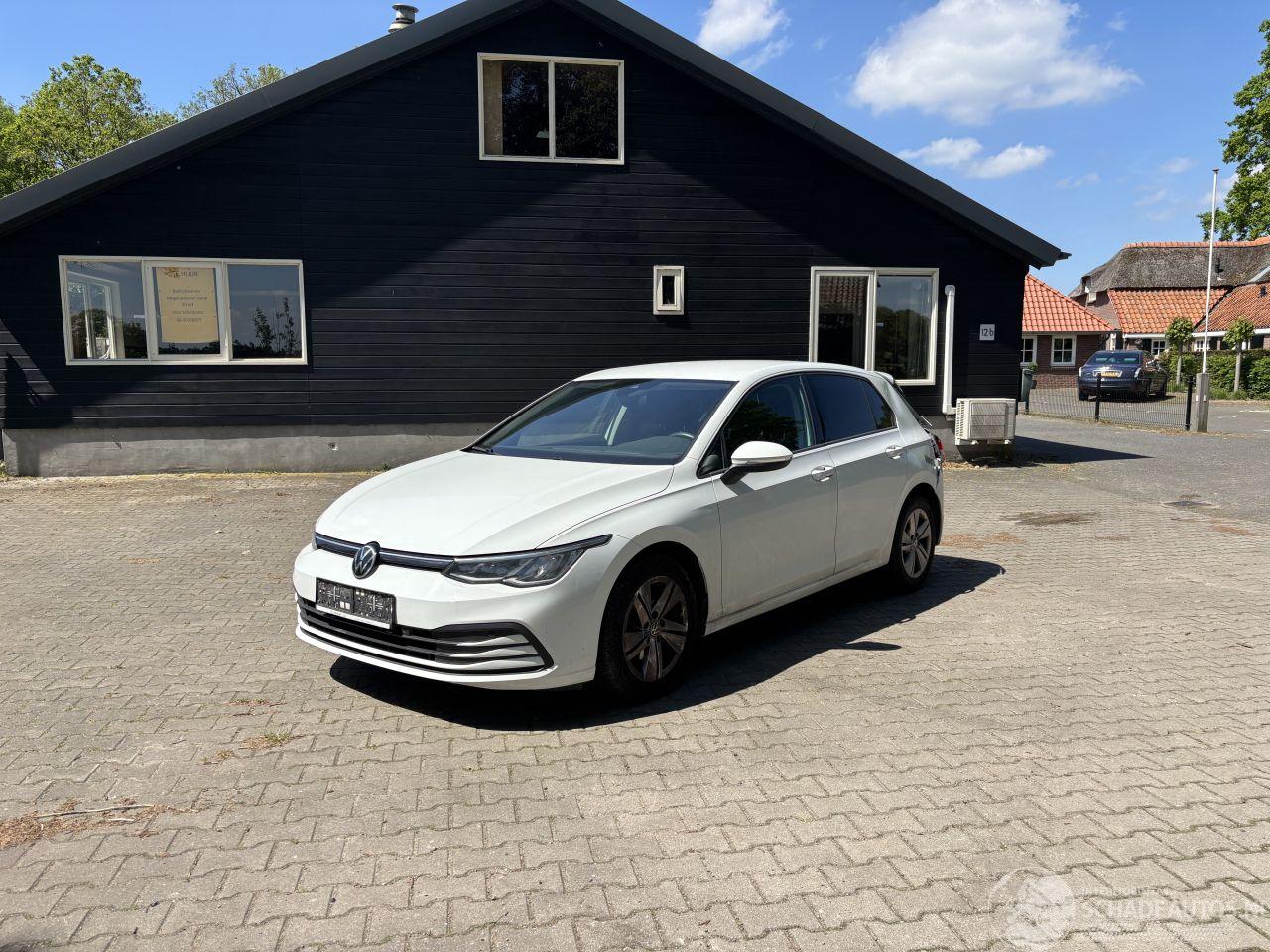 Volkswagen Golf TSI 110 PK VIRTUEEL DASH CLIMA LED PDC B.J 2021