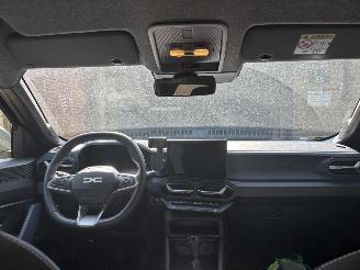 Dacia Duster AUTOMAAT 1.6 HYBRIDE NAVI CLIMA CAMERA PDC LED B.J 12-2024 picture 12