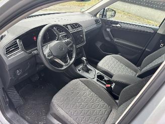 Volkswagen Tiguan AUTOMAAT 150 PK NAVI CLIMA CAMERA VIR DASHBOARD LED TREKHAAK B.J 2024 picture 8