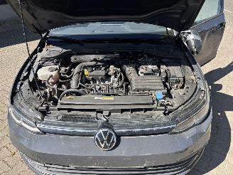 Volkswagen Golf 8 TSI 110 PK NAVI CLIMA CAMERA LED PDC PRIVACY GLASS B.J 04-2023 picture 11