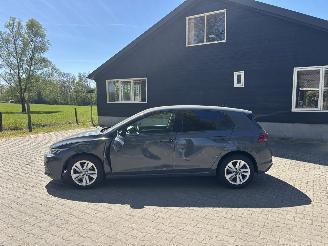 Volkswagen Golf 8 TSI 110 PK NAVI CLIMA CAMERA LED PDC PRIVACY GLASS B.J 04-2023 picture 6