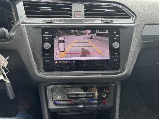 Volkswagen Tiguan AUTOMAAT 150 PK NAVI CLIMA CAMERA VIR DASHBOARD LED TREKHAAK B.J 2024 picture 16