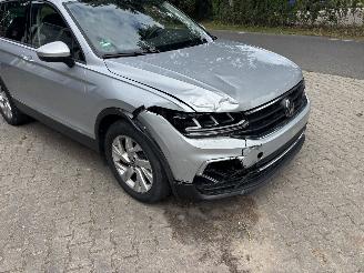 Volkswagen Tiguan AUTOMAAT 150 PK NAVI CLIMA CAMERA VIR DASHBOARD LED TREKHAAK B.J 2024 picture 19