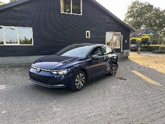 krockskadad bil auto Volkswagen Golf GTE 204 PK PLUG IN HYBRIDE AUTOMAAT STYLE NAVI CLIMA CAMERA LED B.J 2023 2023/10