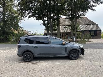 Dacia Jogger HYBRIDE AUTOMAAT 7 PERS EXTREEM NAVI CLIMA CAMERA CRUISE LED B.J 04-2026 picture 6