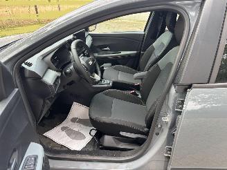 Dacia Jogger HYBRIDE AUTOMAAT 7 PERS EXTREEM NAVI CLIMA CAMERA CRUISE LED B.J 04-2026 picture 8