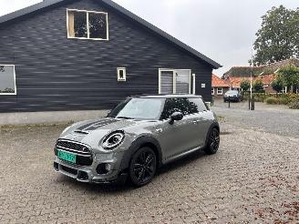 Vaurioauto  passenger cars Mini Cooper S 2.0 John Works Automaat Navi Clima Sport. B.J 05-2019 2019/5