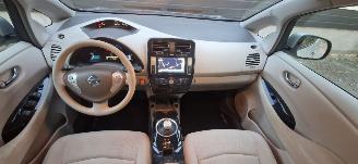 Nissan Leaf Navi Clima Camera lmv B.J 2012 geen schade picture 6