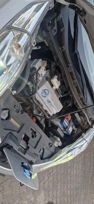 Nissan Leaf AUTOMAAT FULL ELECTRIC Navi Clima Camera lmv B.J 2012 geen schade picture 13