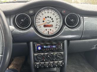 Mini One 1.6 EDITION 3-drs Panoramadak B.J 2002 picture 12