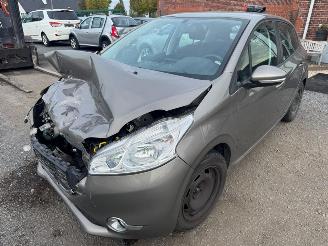 Unfallwagen Peugeot 208 I  ACTIVE 2014/4