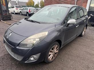 škoda osobní automobily Renault Grand-scenic  2011/6