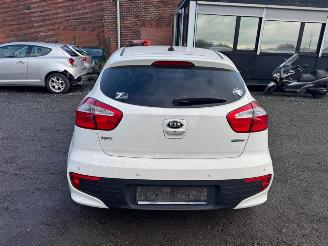 Kia Rio  picture 4