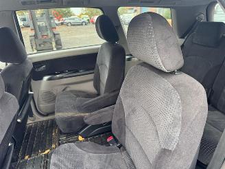 Mitsubishi Grandis  picture 23