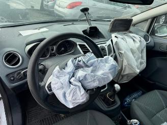 Ford Fiesta TITANIUM picture 22