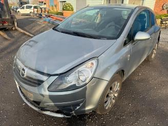 uszkodzony samochody osobowe Opel Corsa  2010/10