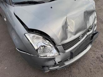 Suzuki Swift  picture 13