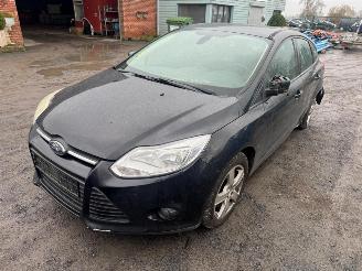 Auto incidentate Ford Focus TREND 2011/6