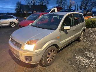 Schadeauto Ford Fusion TREND 2012/2