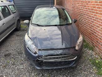 krockskadad bil auto Ford Fiesta TREND 2013/9