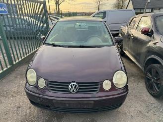krockskadad bil auto Volkswagen Polo IV 2004/2