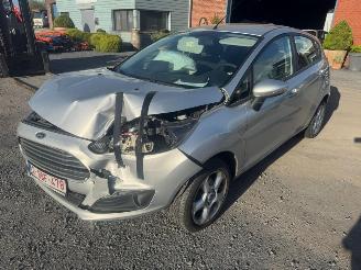 krockskadad bil auto Ford Fiesta TREND 2013/10