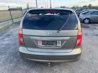 Honda Fr-v  picture 5