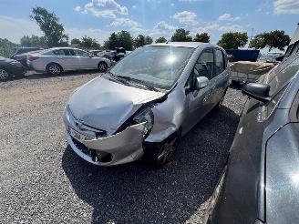krockskadad bil auto Honda Jazz ES 2008/3
