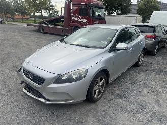 krockskadad bil auto Volvo V-40 V 40 KINETIC 2014/6