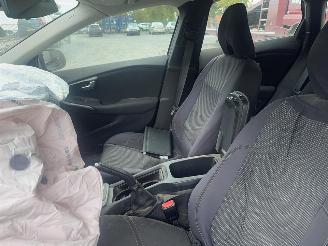 Volvo V-40 V 40 KINETIC picture 13