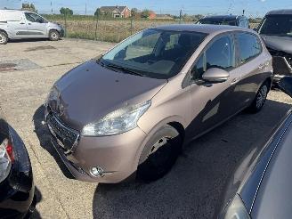 Peugeot 208  picture 1