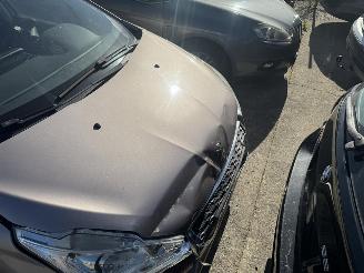 Peugeot 208  picture 4