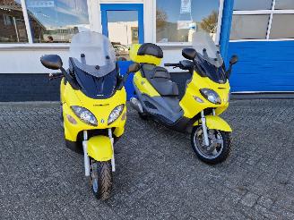 Schade motor Piaggio  2X PIAGGIO X9 500CC 2003/5