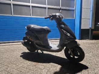 Piaggio  ZIP picture 4