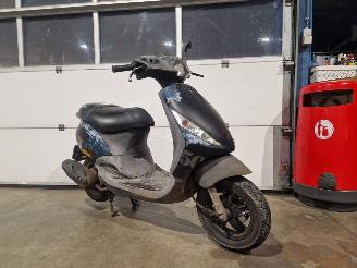 Piaggio  ZIP picture 5