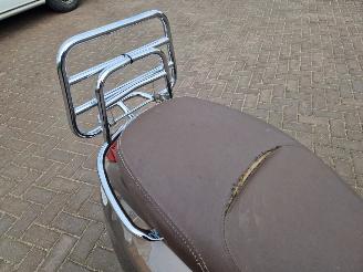 Vespa  PRIMAVERA 4T 2V picture 4