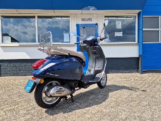 Vespa  PRIMAVERA 1 EIGENAAR picture 6