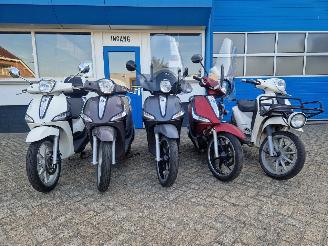 dañado ciclomotor Piaggio  5X PIAGGIO LIBERTY I-GET 2026/8