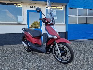 dañado ciclomotor Piaggio  LIBERTY I-GET 2022/1