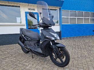krockskadad bil bromfiets Kymco  AGILITY 16+ NEW MOD 45KM 2019/9