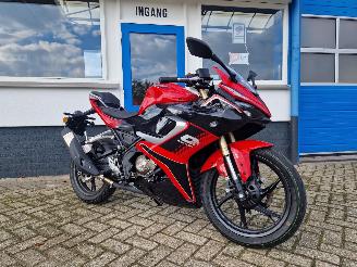 damaged motor cycles QJMotor  SRK 125R 2026/8
