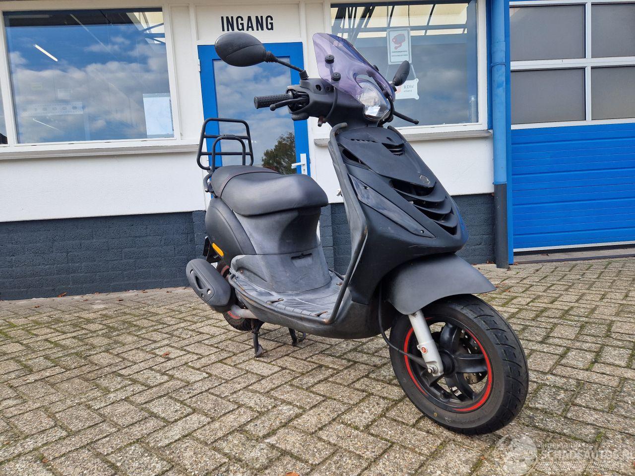 Piaggio  ZIP 45KM I-GET e5
