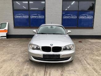 skadebil auto BMW 1-serie 1 serie (E81), Hatchback 3-drs, 2006 / 2012 118i 16V 2010/3