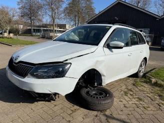 Sloopauto Skoda Fabia Fabia III Combi (NJ5), Combi 5-drs, 2014 / 2022 1.2 TSI 16V Greentech 2017
